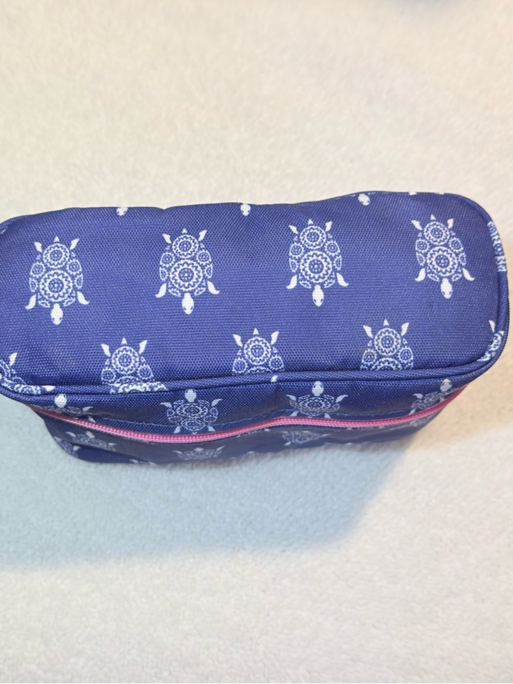 Vera Bradley Turtle Dream Large Cosmetic Bag Blue White Sea Turtles Pink Zipper - Picture 2 of 7